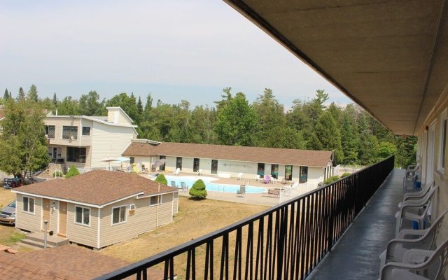 Sauble Beach Lodge