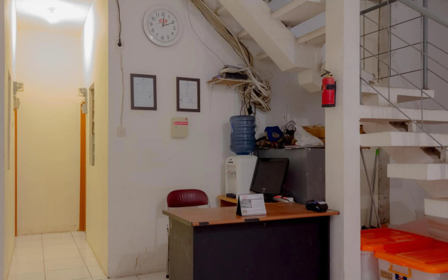 Super OYO 160 Lontar Residence