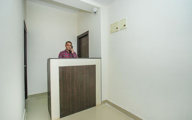 Capital O 22490 Hotel Paradise Inn