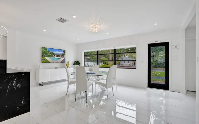 Hibiscus House in Fort Lauderdale