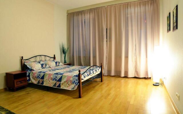 Apartamentyi Alehandro Na Sennoj