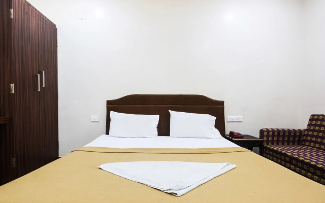 SPOT ON 44152 Lk Residency