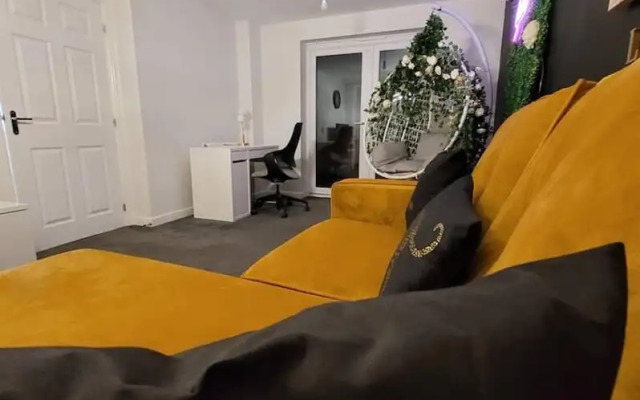 Birmingham Airport Luxury3brhome