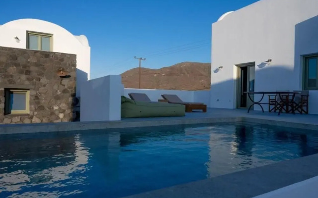 Oia Kissiri - private pool Villas