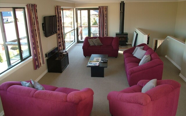 27 Denby Place