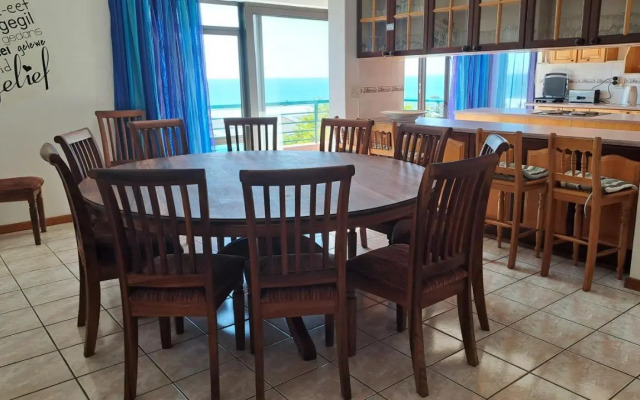 Villa @ 19 Palm with spectacular sea views