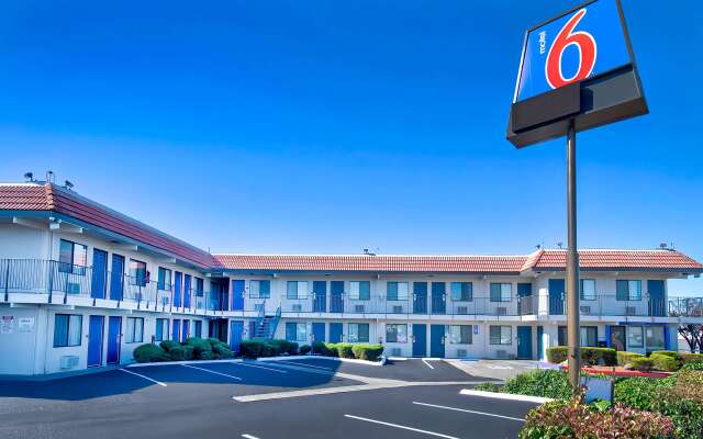 Motel 6 Vallejo, CA - Six Flags West