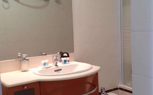 M Abd 13 Studio 4 Pax Latina