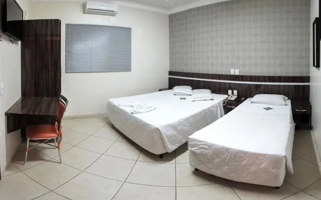 Dourados Center Hotel