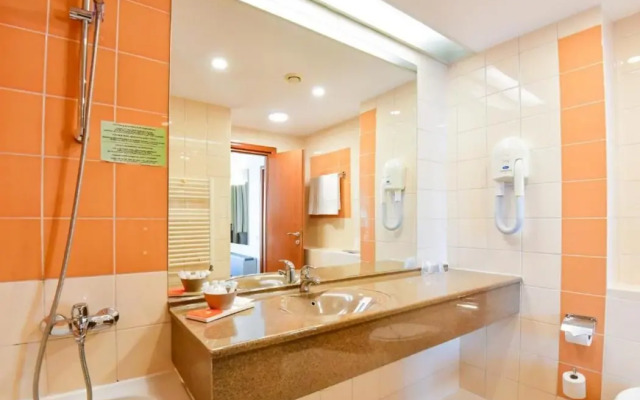 Zenith Hotel Conference & Spa