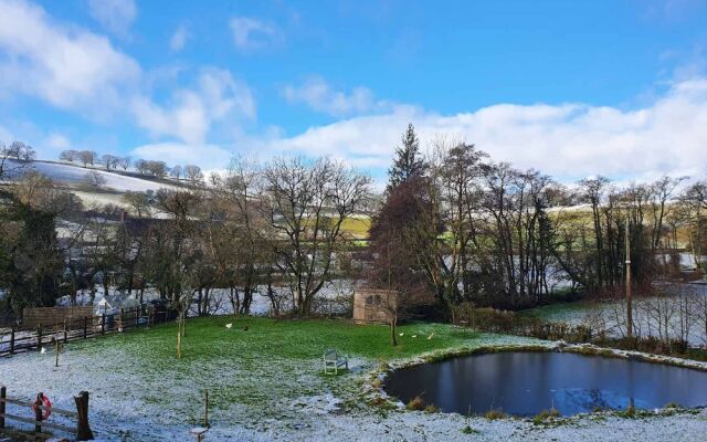 Cilsane Lodges- Teilo With hot tub