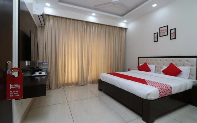 Happy Feet Guest By OYO Rooms