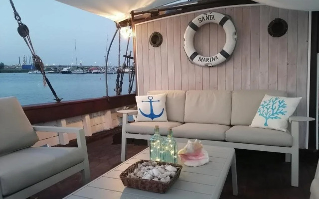 Santa Marina Corabia