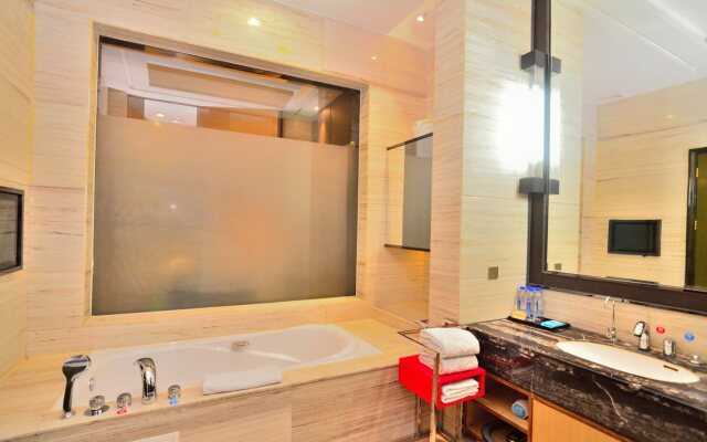 Baotou West Lake Hotel