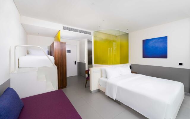 Wink Hotel Tuy Hoa Beach - 24hrs stay & Rooftop Pool Bar