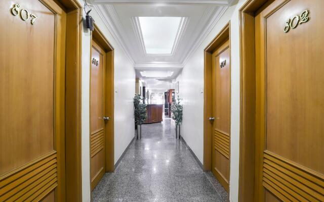 OYO 70882 Hotel Royal Retreat
