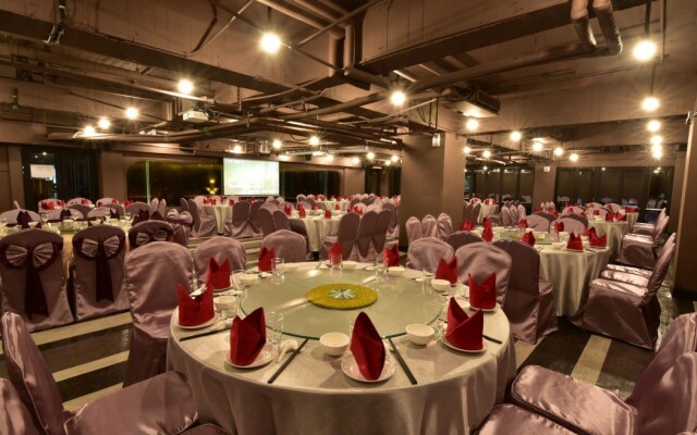 Luxury Hotel