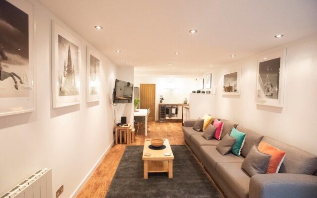 Photographer's Base - Georgian New Town Sleeps 7