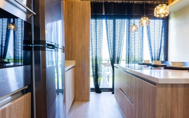 The Boat 308 2 Bedroom Condo by Redawning