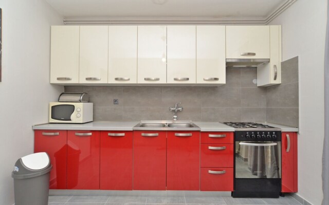 Apartment 843