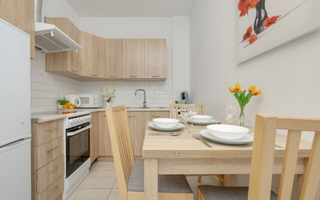 Wolska Apartment Warsaw by Renters
