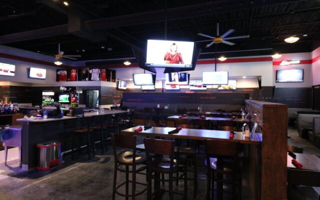 Holiday Inn Express & Suites McPherson by IHG