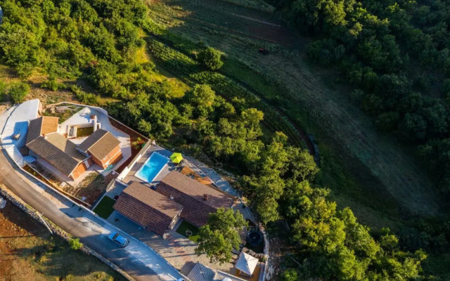 Villa Gloria Comfortable Holiday Residence