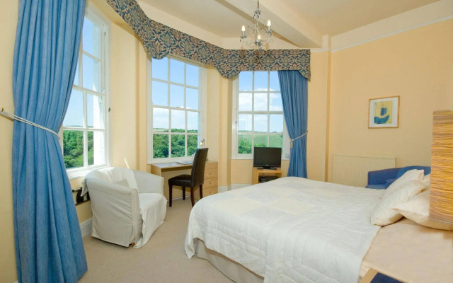 Commonwood Manor