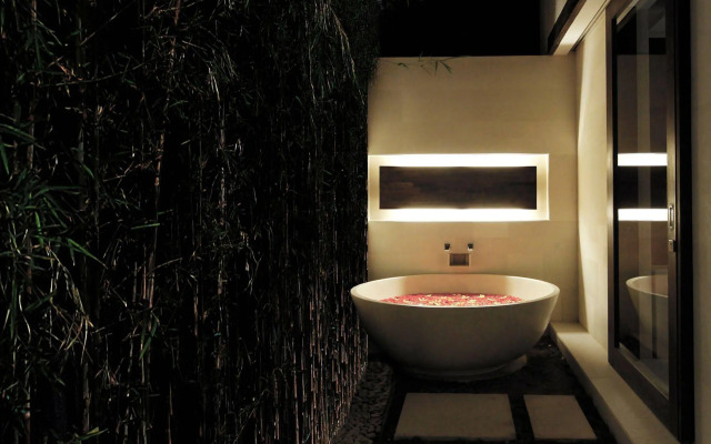 eqUILIBRIA SEMINYAK