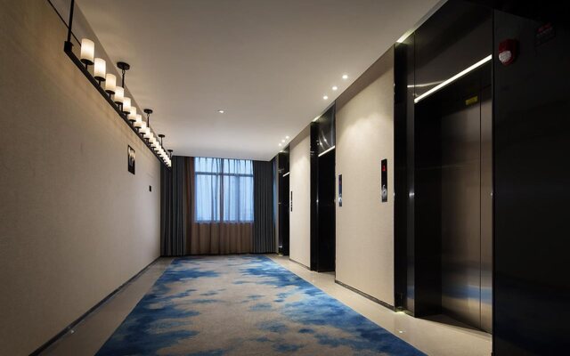 LA VIE Hotel