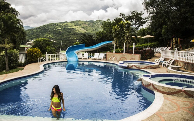 Hotel Villeta Resort