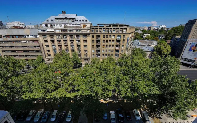 Blue Moon - One Bedroom - Romana Square