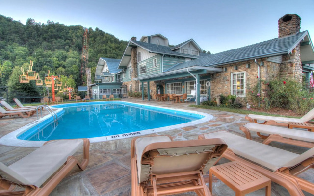 The Historic Gatlinburg Inn