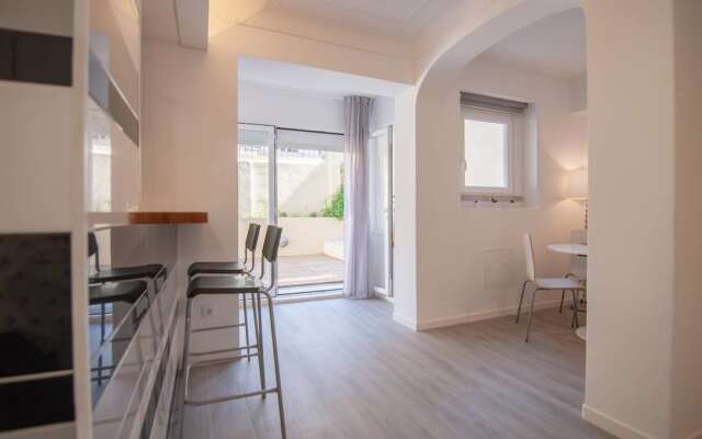 Spacious Basement in Alameda With Lovely Terrace!