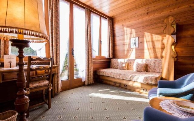 Swiss Chalet-Style Hotel Walliser Spycher