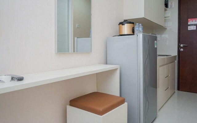 Minimalist and Relaxing Studio Apartment at Springwood Residence