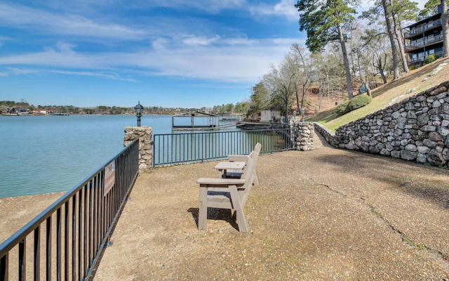 5 Mi to Casino: Waterfront Condo in Hot Springs!