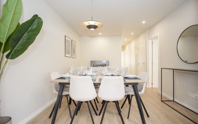 Liiiving in Porto-Uptown Pearl Apartment