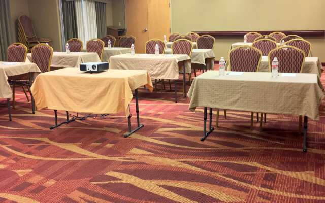 Hampton Inn Hays-North of I-70