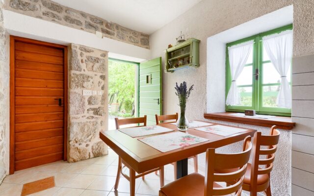Traditional Stone House Adrian