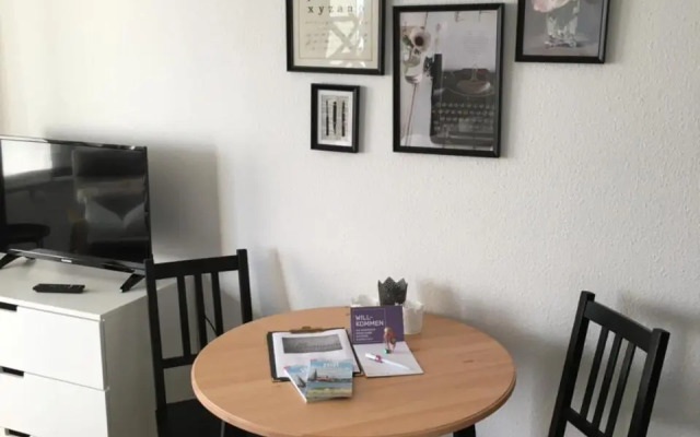Apartment 9, OG 23