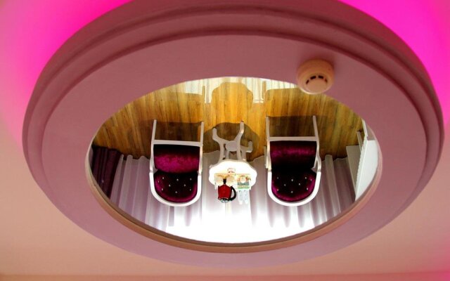 Sea & Cloud Themed Hotel