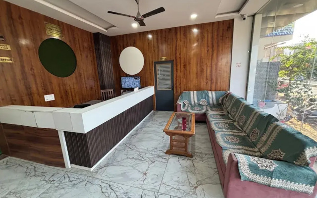 Hotel Ishwar Palace