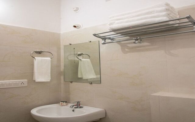 OYO 12131 Vallabh Villas