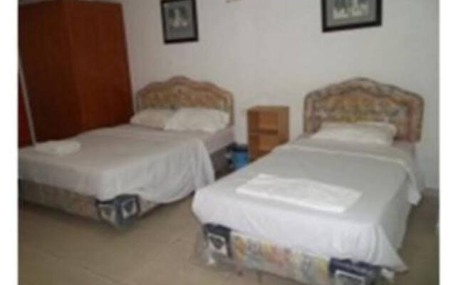 OYO 90494 Sam Huat Hotel