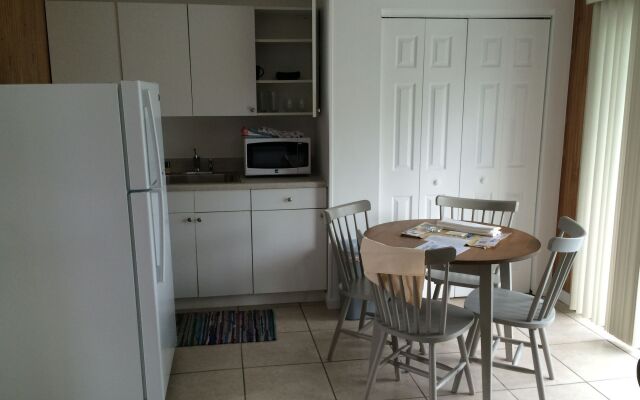 Captain Pips Marina & Hideaway