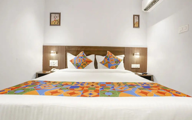 Fabhotel Peralz