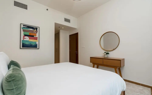 Whitesage - Waterfront Luxe Apartment With Great Canal Views