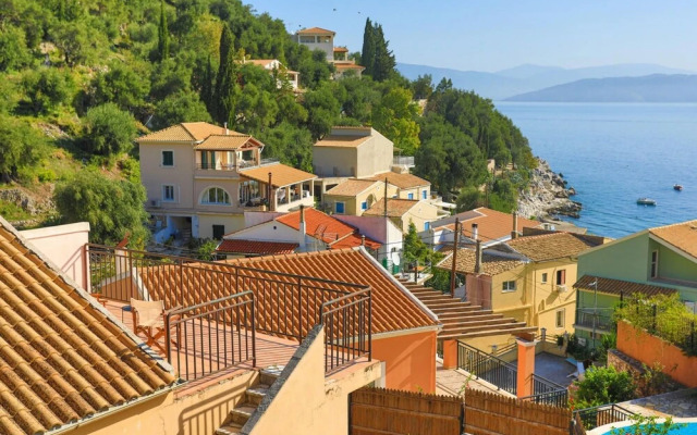 Takis House in Katavolos