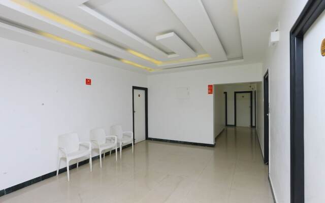 OYO 10199 Hotel B Coral